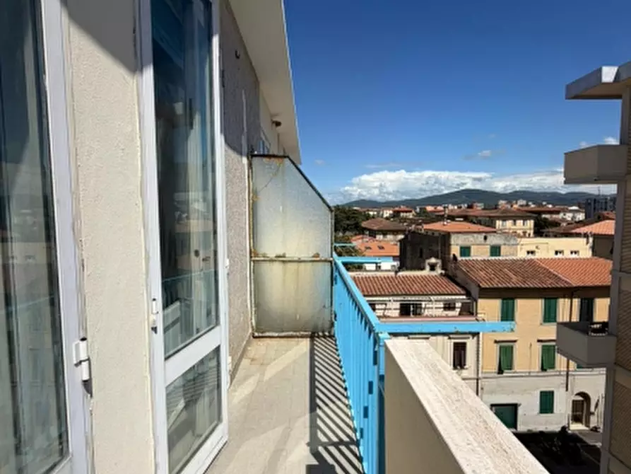 Immagine 3 di Appartamento in vendita  a Livorno