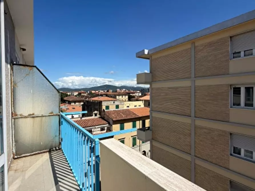 Immagine 4 di Appartamento in vendita  a Livorno