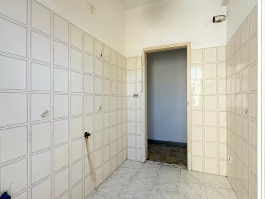 Immagine 6 di Appartamento in vendita  a Livorno