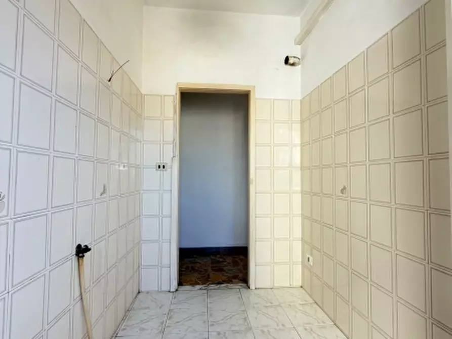 Immagine 8 di Appartamento in vendita  a Livorno