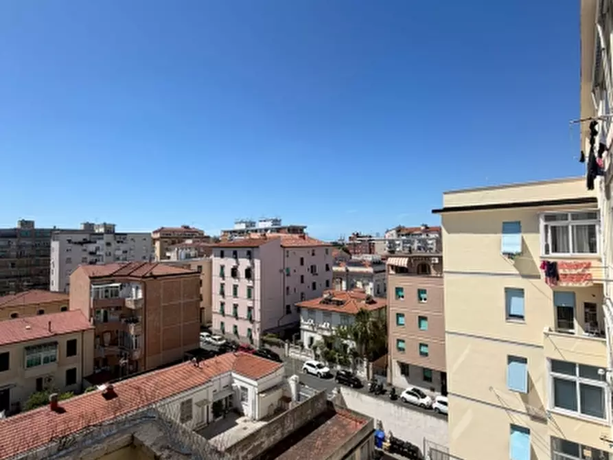 Immagine 9 di Appartamento in vendita  a Livorno