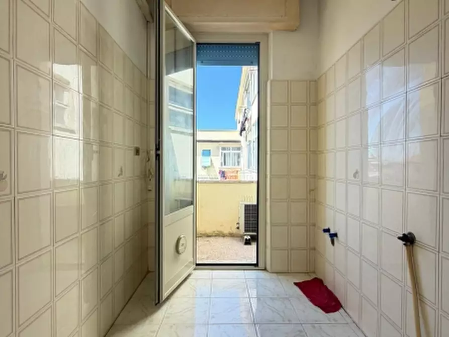 Immagine 11 di Appartamento in vendita  a Livorno