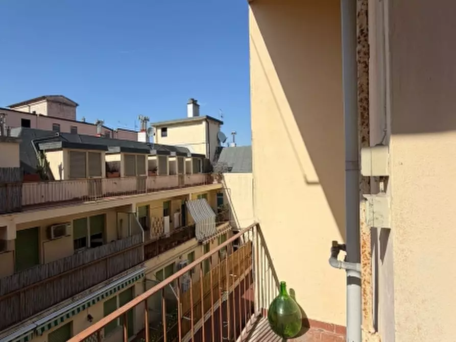 Immagine 8 di Appartamento in vendita  in Scali del Pesce 15 a Livorno