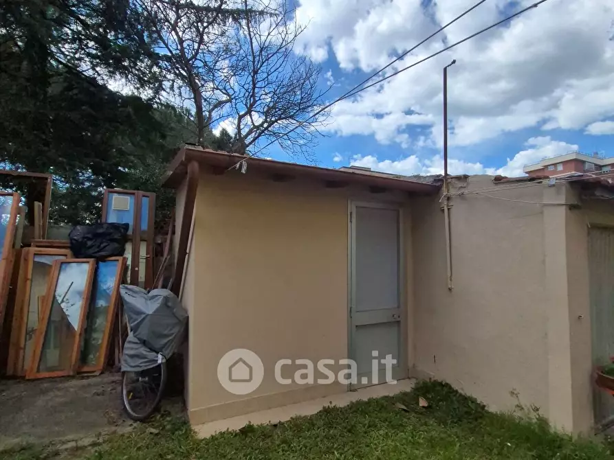 Immagine 13 di Appartamento in vendita  in Via di Salviano 503 a Livorno