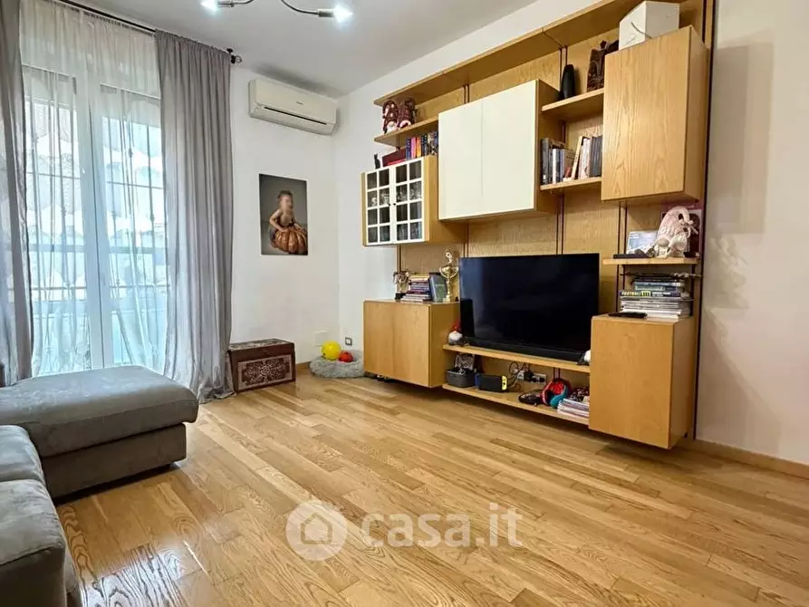 Immagine 5 di Appartamento in vendita  in Via Liguria a Livorno