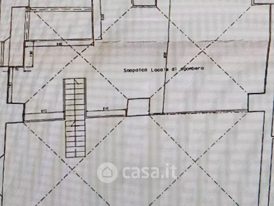 Immagine 4 di Locale commerciale in vendita  in Piazza del Luogo Pio a Livorno