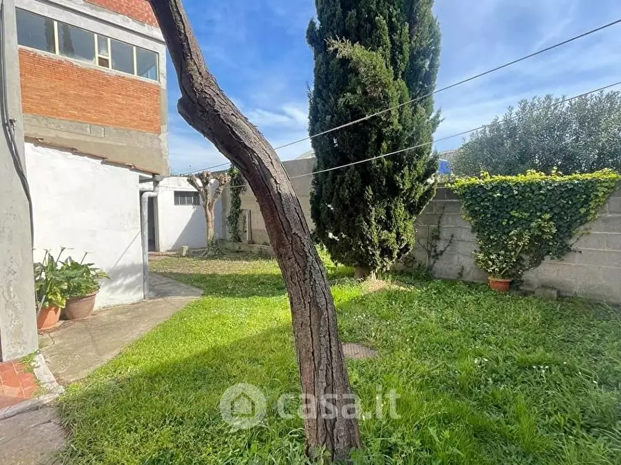 Immagine 1 di Capannone industriale in vendita  in Via Niccolò Paganini a Livorno