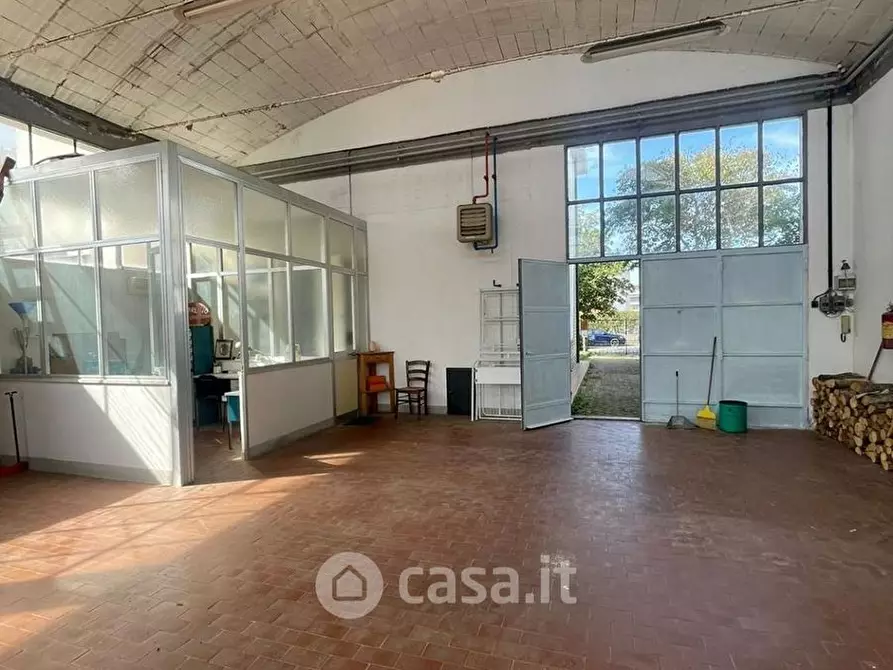 Immagine 10 di Capannone industriale in vendita  in Via Niccolò Paganini a Livorno