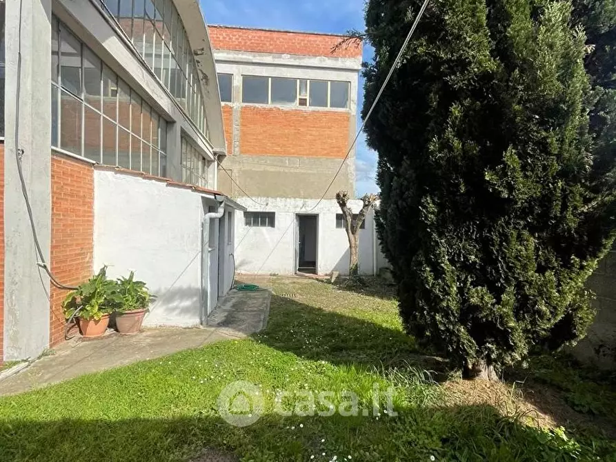 Immagine 6 di Capannone industriale in vendita  in Via Niccolò Paganini a Livorno