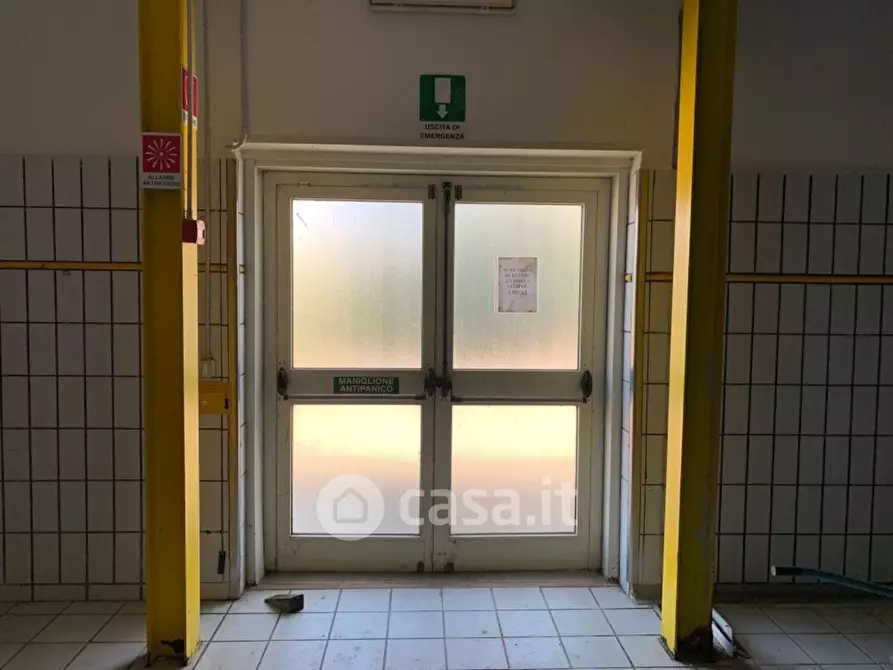 Immagine 1 di Capannone industriale in vendita  in Via degli Arrotini a Livorno