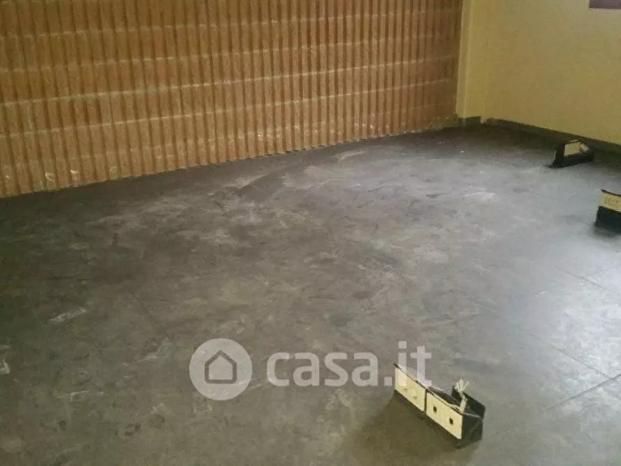 Immagine 13 di Ufficio in vendita  a Livorno