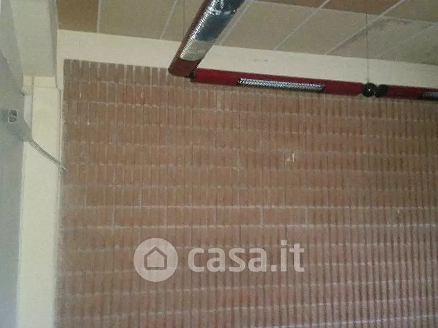 Immagine 14 di Ufficio in vendita  a Livorno