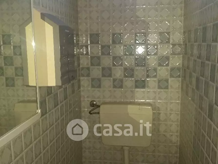 Immagine 17 di Ufficio in vendita  a Livorno