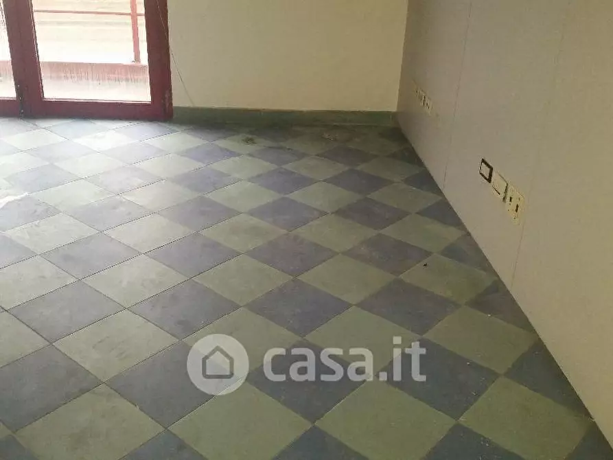 Immagine 4 di Ufficio in vendita  a Livorno