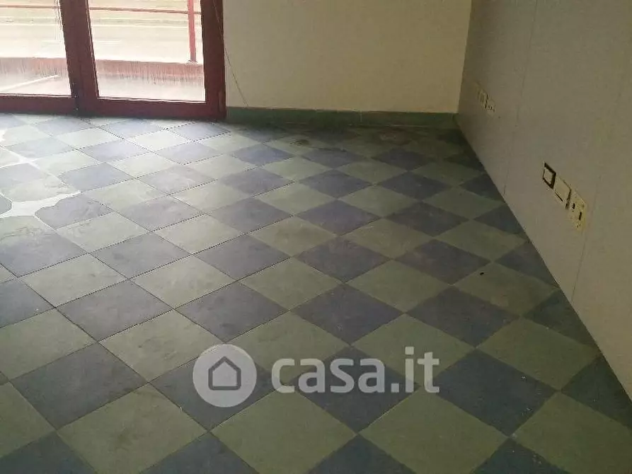 Immagine 5 di Ufficio in vendita  a Livorno