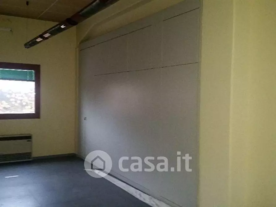 Immagine 8 di Ufficio in vendita  a Livorno