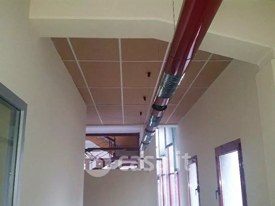 Immagine 9 di Ufficio in vendita  a Livorno