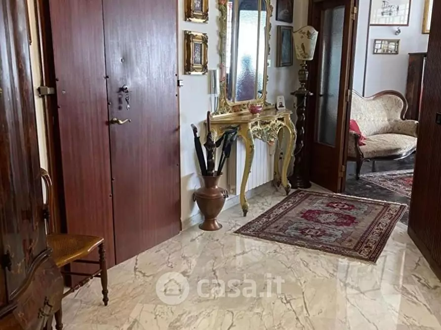 Immagine 1 di Appartamento in vendita  in Piazza Attias a Livorno