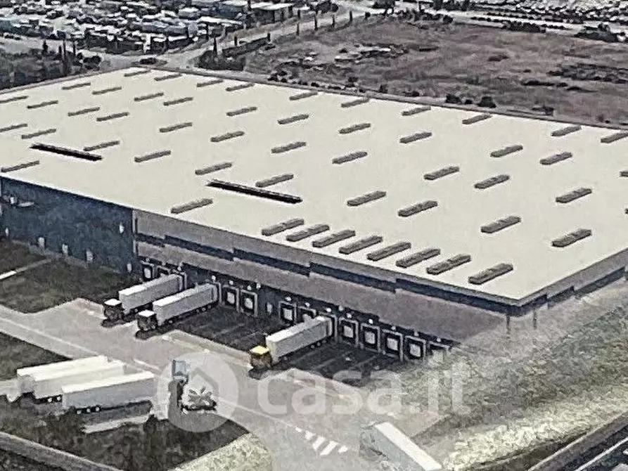 Immagine 2 di Capannone industriale in affitto  in Via Pian di Rota a Livorno