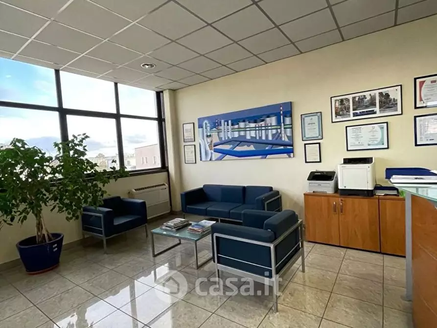 Immagine 11 di Capannone industriale in vendita  in Via Dell'Artigianato a Collesalvetti