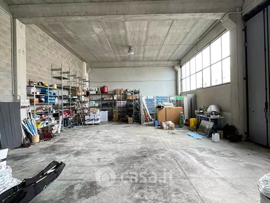 Immagine 2 di Capannone industriale in vendita  in Via Dell'Artigianato a Collesalvetti
