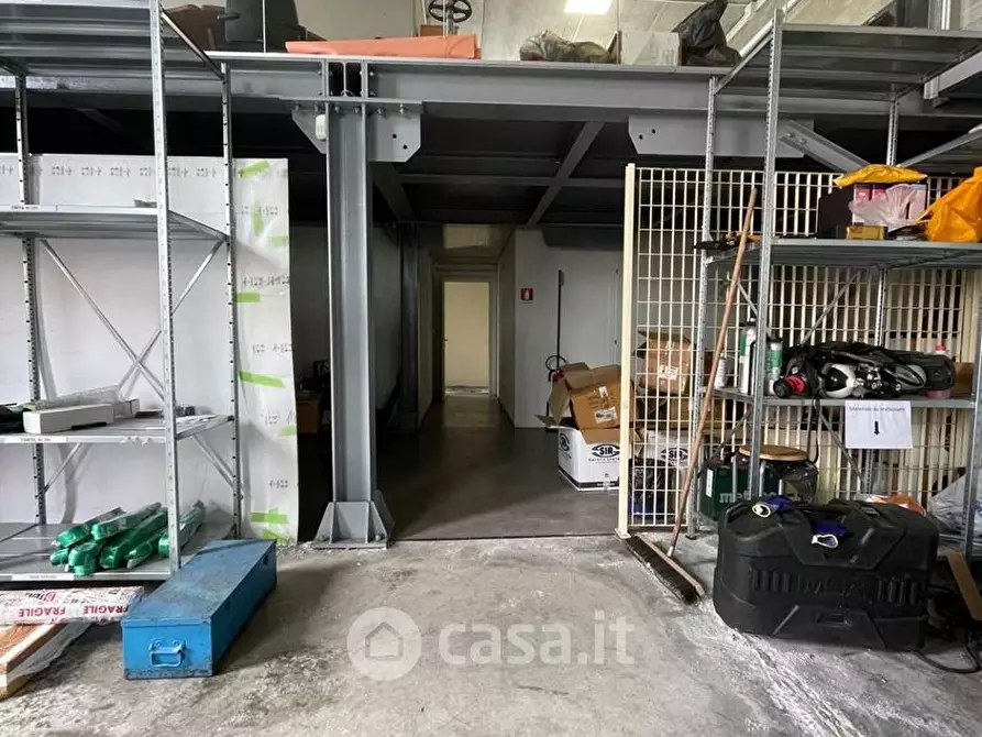 Immagine 3 di Capannone industriale in vendita  in Via Dell'Artigianato a Collesalvetti