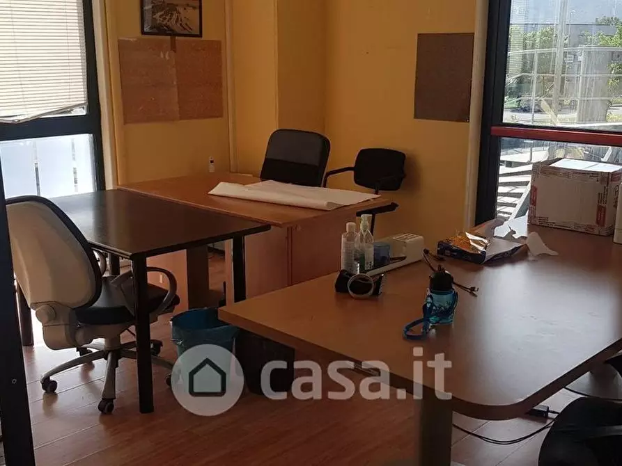 Immagine 4 di Ufficio in affitto  in Via Dell'Artigianato a Collesalvetti