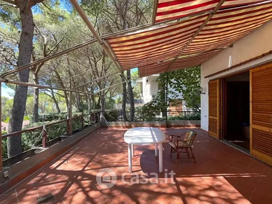 Immagine 12 di Villa in vendita  in Via del Glicine a Livorno