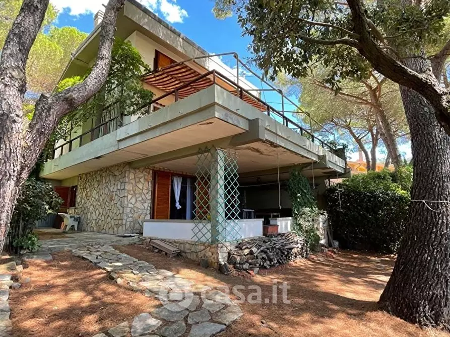 Immagine 39 di Villa in vendita  in Via del Glicine a Livorno