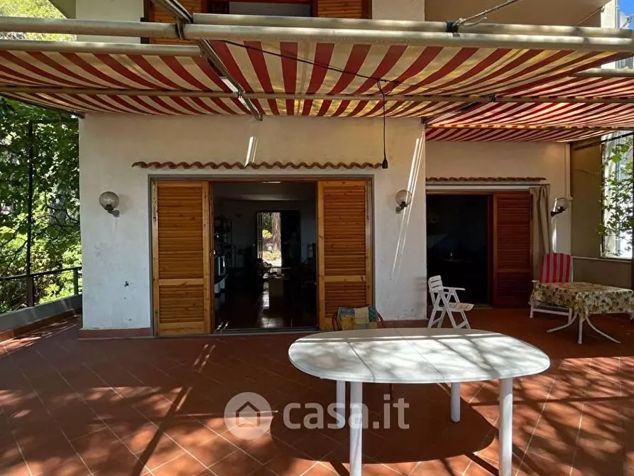 Immagine 9 di Villa in vendita  in Via del Glicine a Livorno