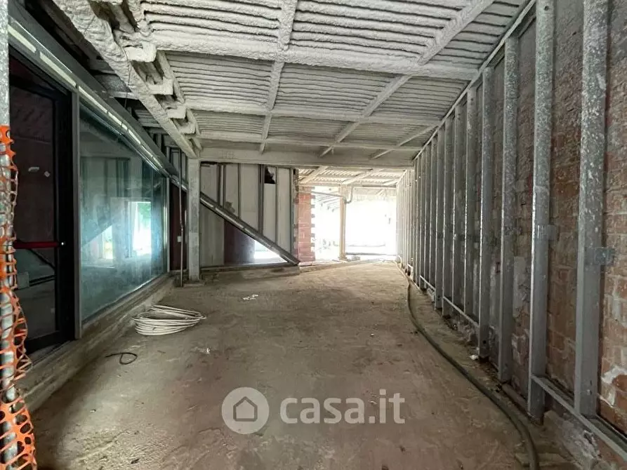 Immagine 2 di Cantina in affitto  in Via Roma 3 b a Livorno