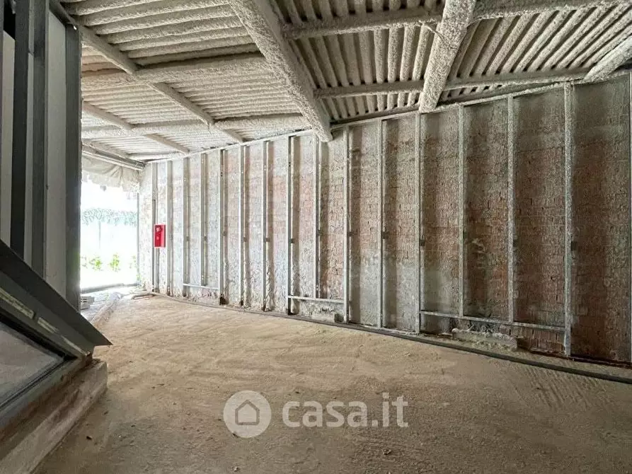 Immagine 4 di Cantina in affitto  in Via Roma 3 b a Livorno