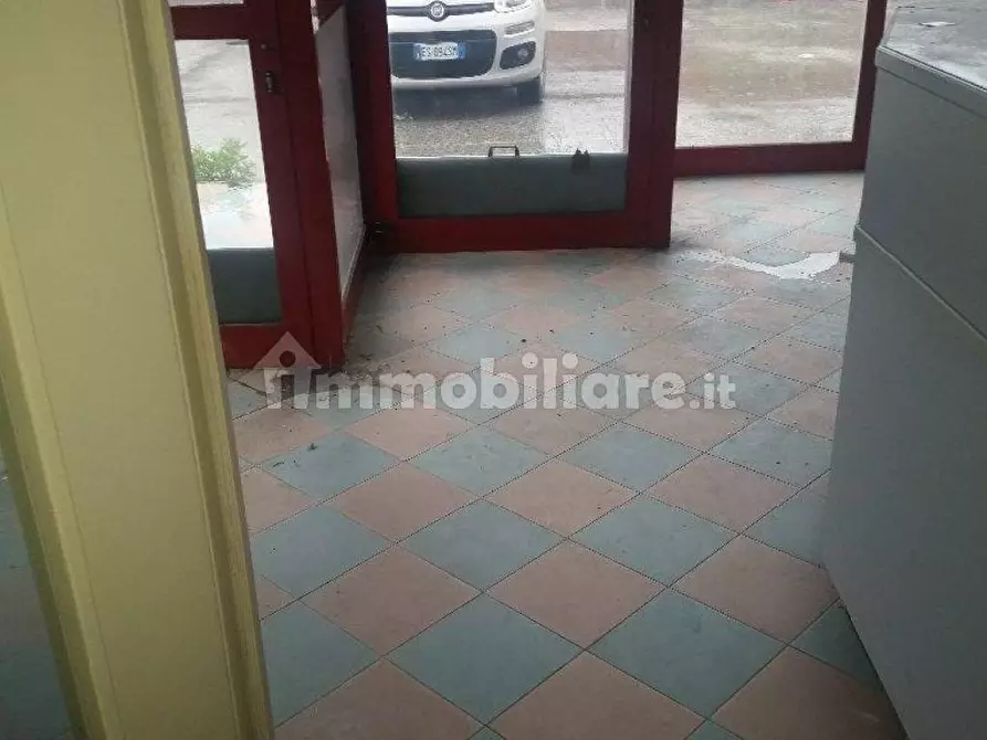 Immagine 12 di Ufficio in vendita  in Via Guido Donegani a Livorno