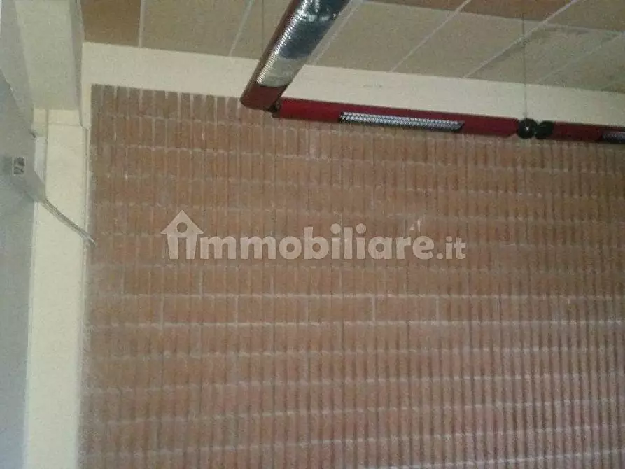 Immagine 14 di Ufficio in vendita  in Via Guido Donegani a Livorno