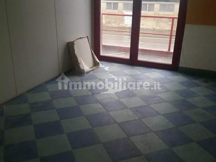 Immagine 3 di Ufficio in vendita  in Via Guido Donegani a Livorno