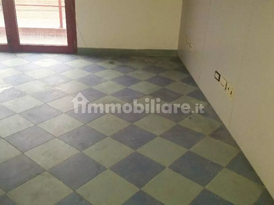 Immagine 4 di Ufficio in vendita  in Via Guido Donegani a Livorno