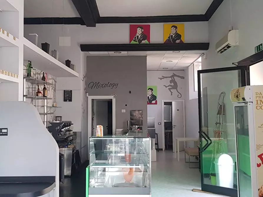 Immagine 6 di Negozio in vendita  in Via San Marco 13 a Livorno