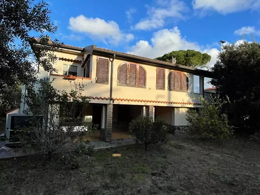 Immagine 3 di Villa in vendita  in Via Piero Aloisi a Livorno