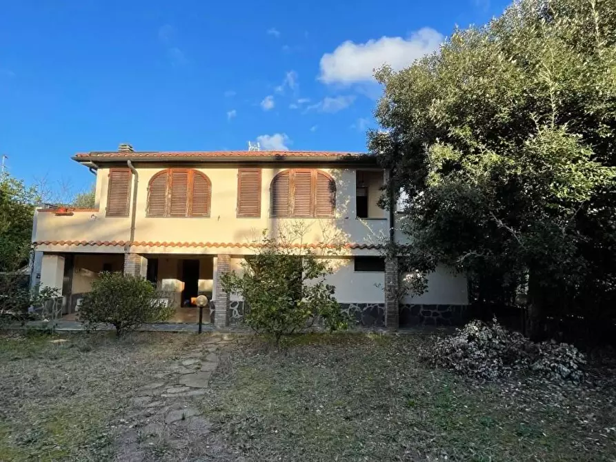 Immagine 5 di Villa in vendita  in Via Piero Aloisi a Livorno