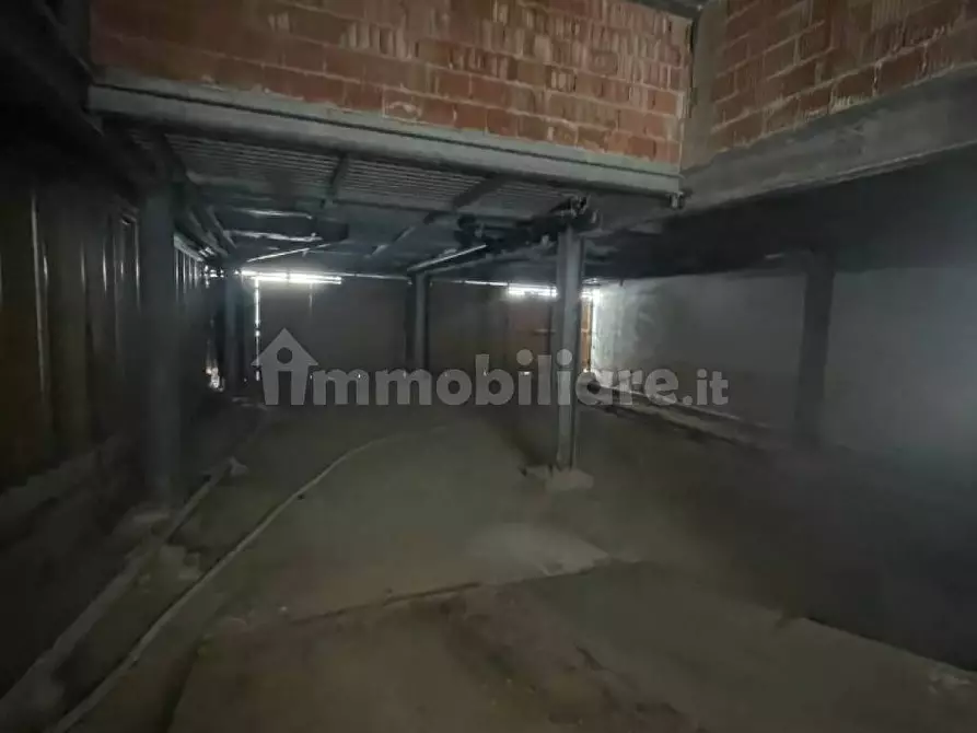 Immagine 5 di Negozio in vendita  in Via Roma 11 a Livorno