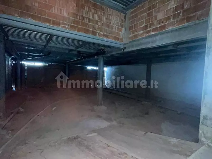 Immagine 9 di Negozio in vendita  in Via Roma 11 a Livorno