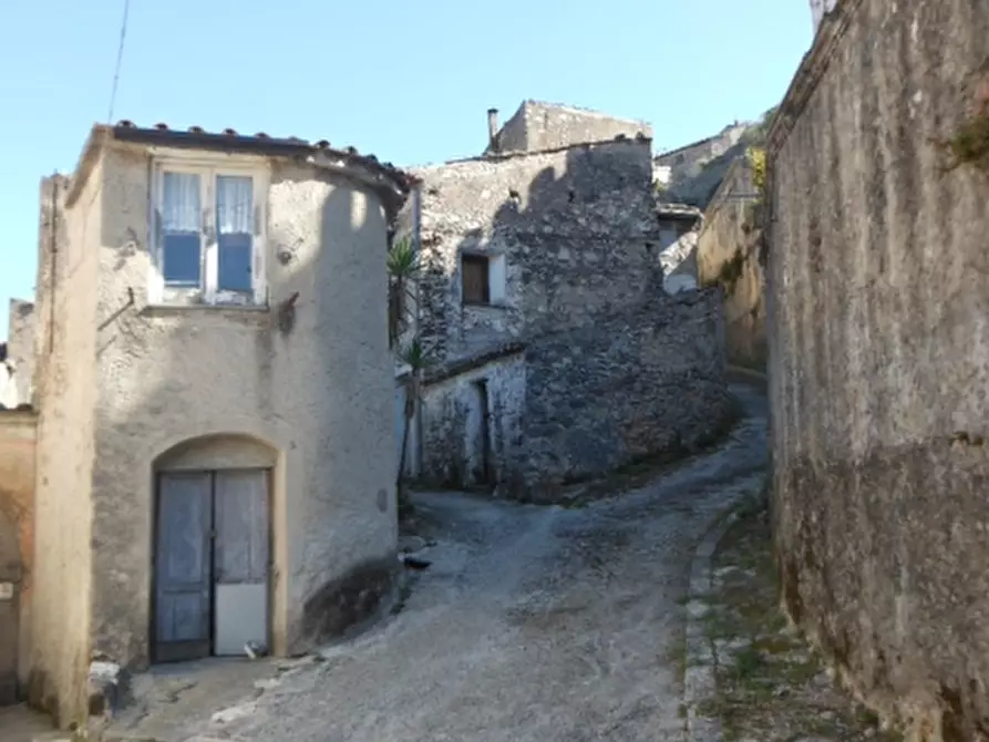 Immagine 12 di Appartamento in vendita  a Vairano Patenora