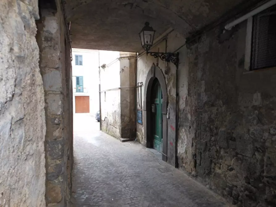 Immagine 12 di Appartamento in vendita  a Teano