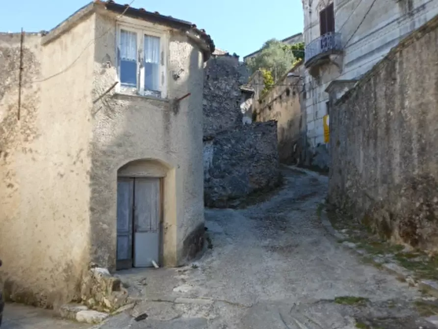 Immagine 13 di Appartamento in vendita  a Vairano Patenora