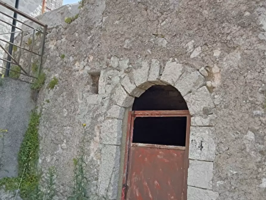 Immagine 14 di Terreno industriale in vendita  a Letino