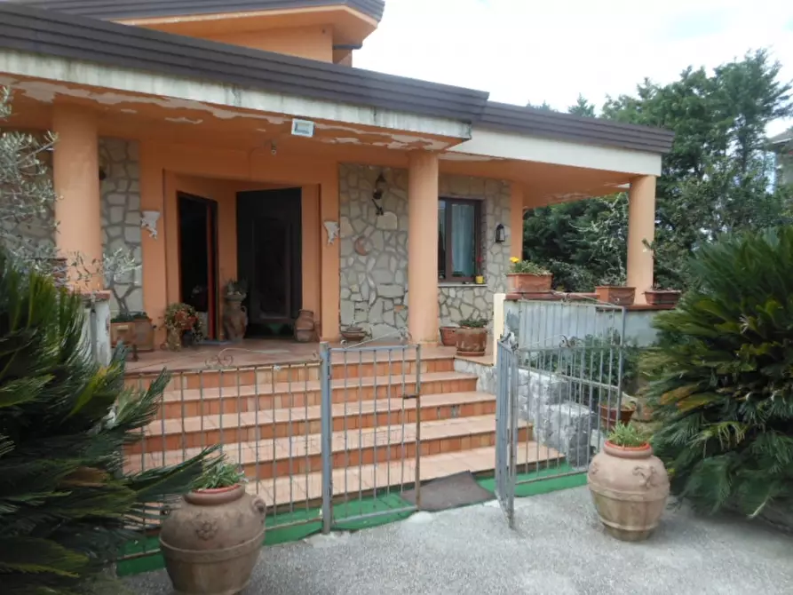 Immagine 16 di Villa in vendita  a Vairano Patenora