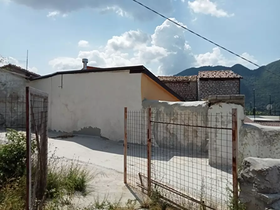 Immagine 17 di Terreno industriale in vendita  a Letino