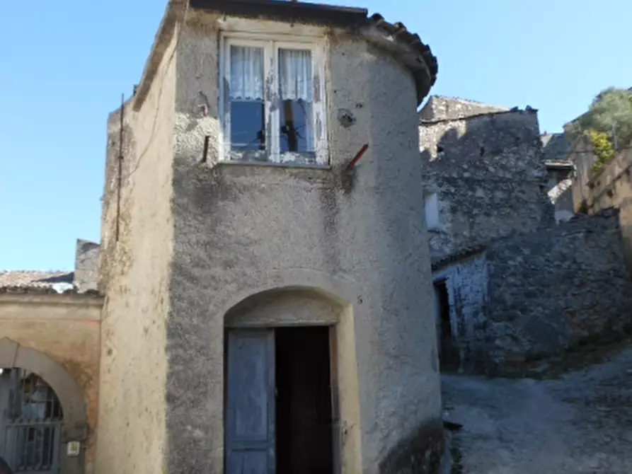 Immagine 1 di Porzione di casa in vendita  in VAIRANO PATENORA a Vairano Patenora