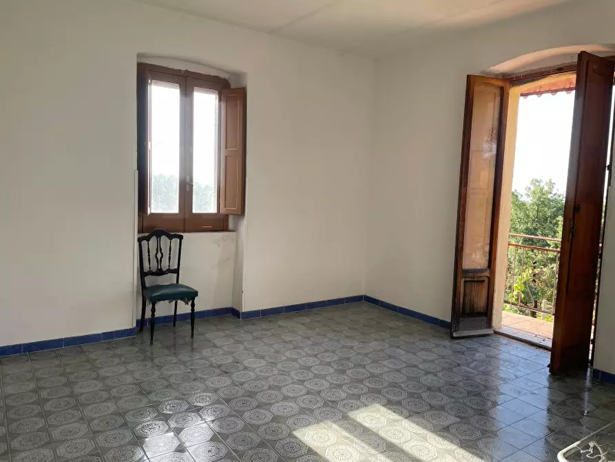 Immagine 13 di Rustico / casale in vendita  a Teano