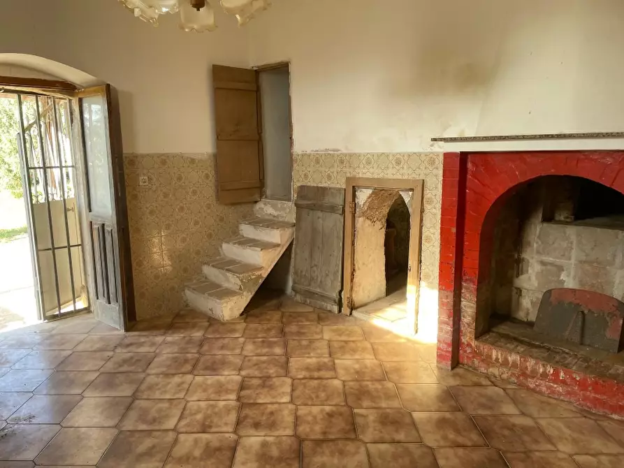 Immagine 9 di Rustico / casale in vendita  a Teano